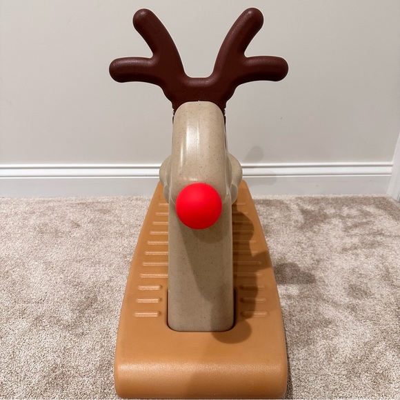 Step2 Rudolph The Rocking Reindeer Toy - Picture 3 of 11
